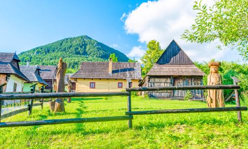 Nízké Tatry u skanzenu Vlkolínec a Bešeňové: Penzion Malino až pro 4 osoby s polopenzí a možností vířivky