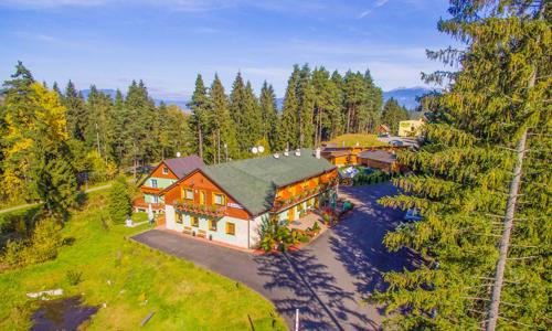 Nízké Tatry v Hotelu Bystrina *** nebo v Hotelu Poľovník *** s bohatým wellness, vyžitím pro děti a polopenzí