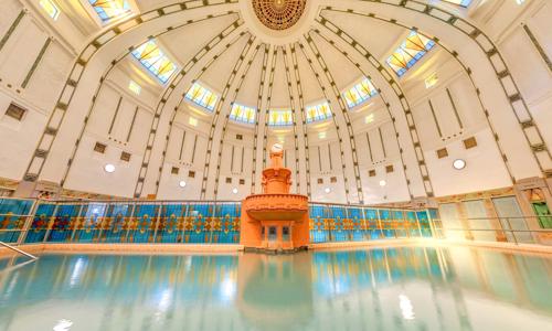 Piešťany 300 m od známých lázní: Seniorský pobyt 55+ v Hotelu Pavla **** s wellness, procedurami a polopenzí