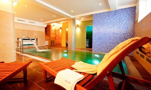 Praha: luxus v Hotelu Relax Inn **** u centra s prvotřídním wellness a snídaní