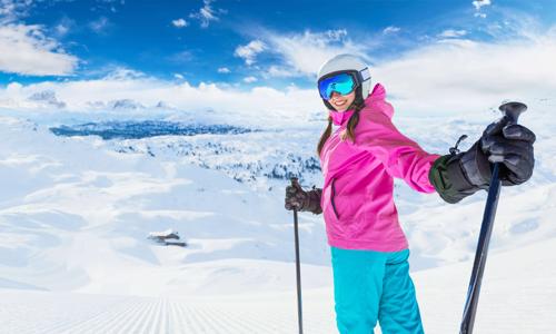 Rakouské Alpy u skiareálů ve slovenském penzionu Bertrand se snídaní