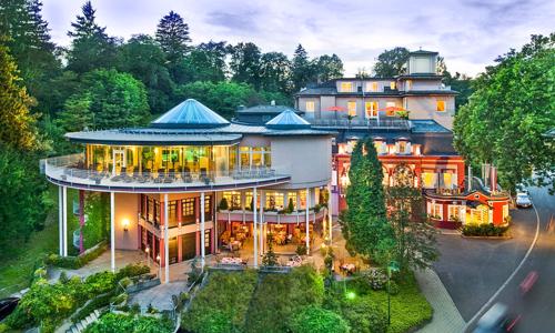 Rakousko u Grazu: Luxusní Hotel Allmer **** se snídaní a wellness s bazénem