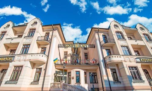 Trenčianske Teplice: Hotel Most Slávy *** s neomezeným wellness, lázeňským bazénem Grand a polopenzí