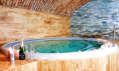 Vysočina: Relax v Hotelu Sněžné *** se vstupem do wellness a 50% slevou na masáže a zábaly + polopenze