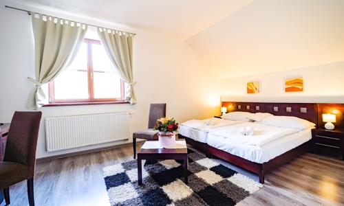 Vysoké Tatry 1 km od lanovky na Lomnický štít v Hotelu Tulipán *** s polopenzí a jízdou na bobové dráze