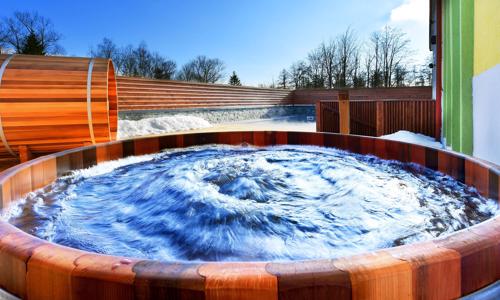 Vysoké Tatry s výhledem na Lomnický štít v Hotelu Lesana *** s novým wellness, Kinderlandem a polopenzí