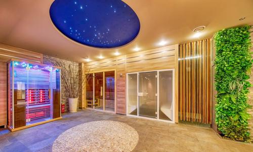 Vysoké Tatry u Štrbského Plesa v Hotelu Panorama **** s wellness, dětským světem a polopenzí + dítě zdarma