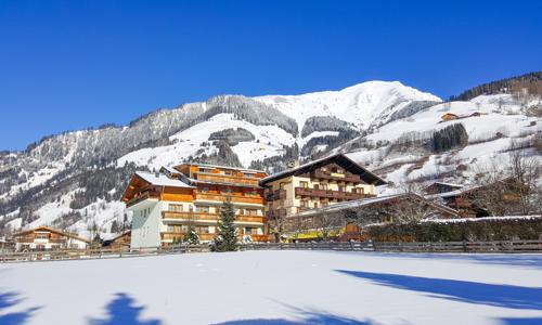 Vysoké Taury u skiareálu v Hotelu Sonnhof *** s polopenzí, wellness a vyžitím