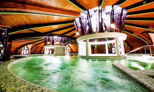 Zalakaros: Hotel Park Inn by Radisson **** přímo propojený s termálními lázněmi + polopenze a děti zdarma